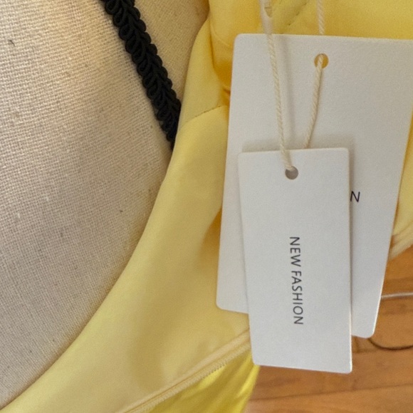 Elegant Yellow Ruffle Dress - Picture 8 of 8